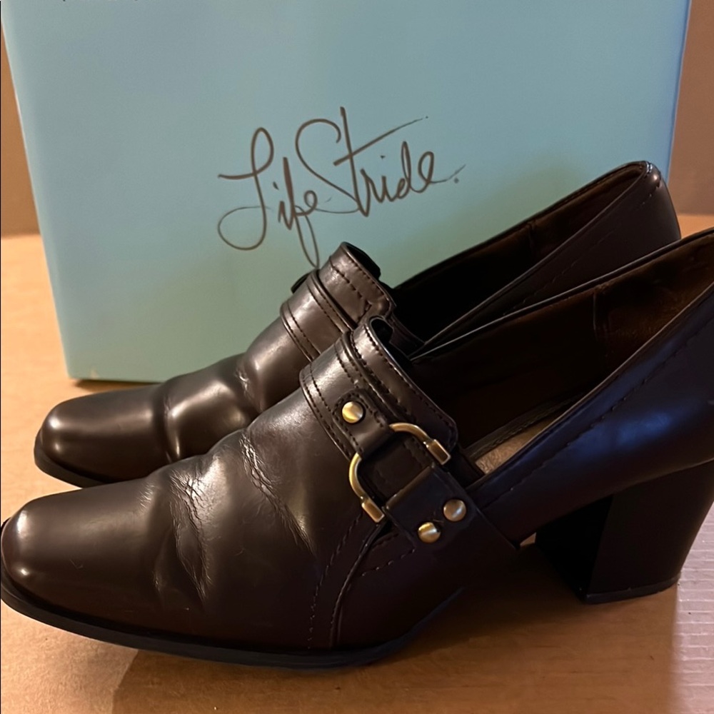 Life Stride Brown Heeled Shoes with Elegant Design